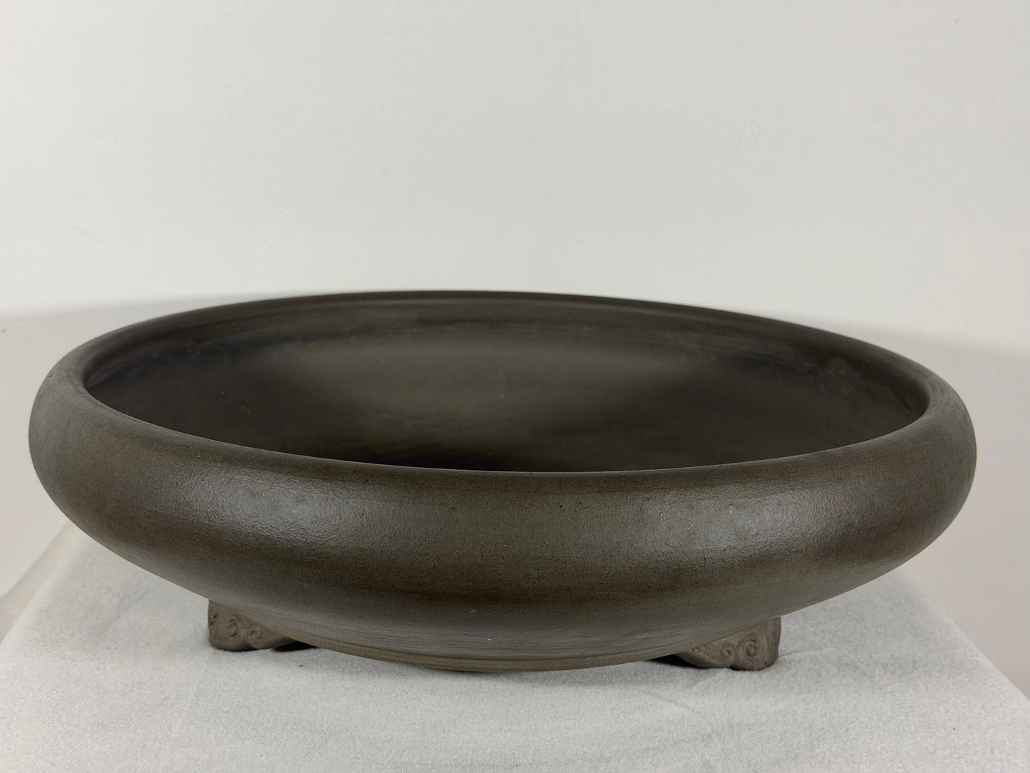 Preowned Japanese Tokoname Unglazed Round Bonsai Pot Touyou - 15.75” By 4.75”